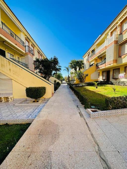 Apartamento En Τορεβιέχα Εξωτερικό φωτογραφία