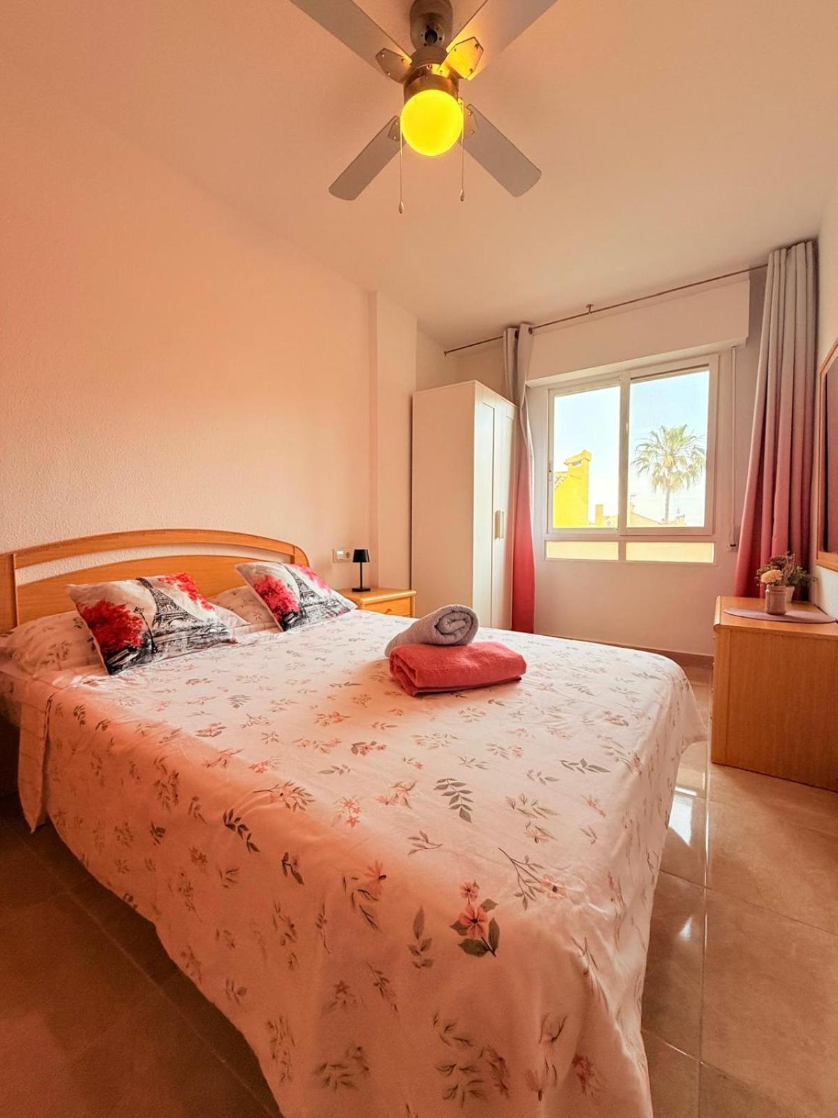 Apartamento En Τορεβιέχα Εξωτερικό φωτογραφία